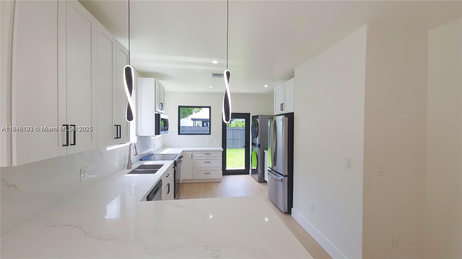 819 NW 48th St