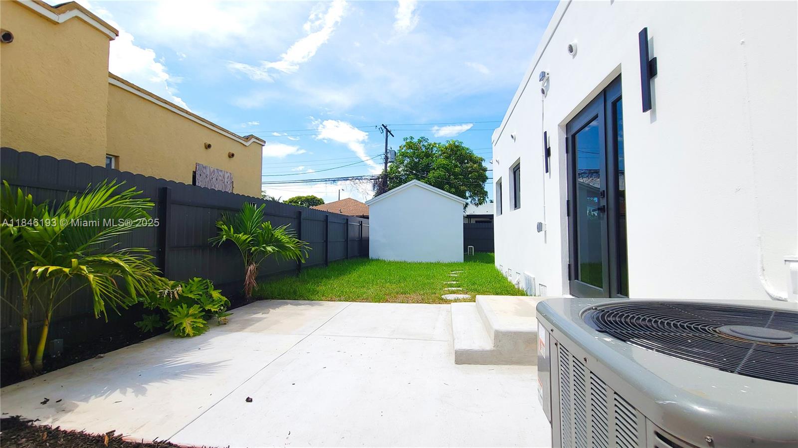 819 NW 48th St