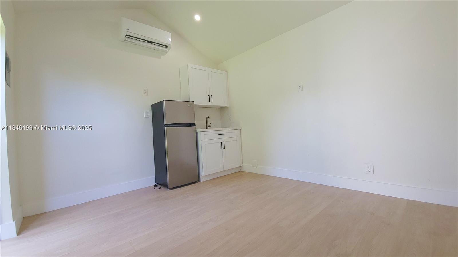 819 NW 48th St