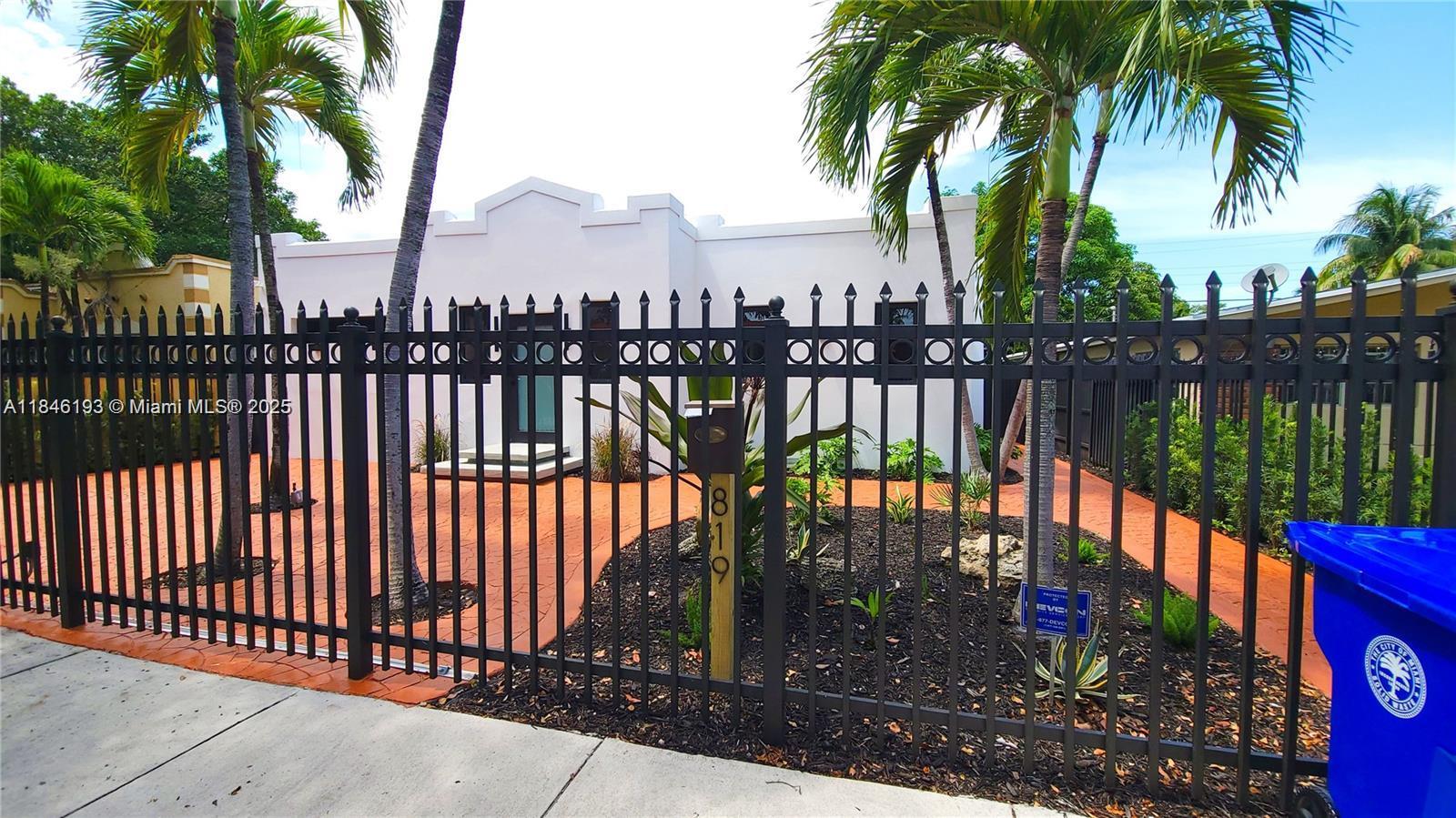 819 NW 48th St