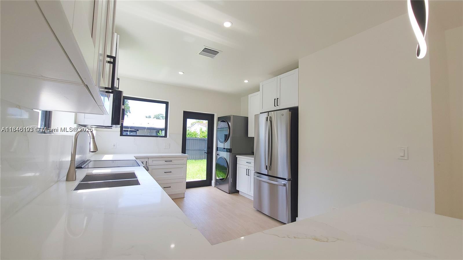 819 NW 48th St