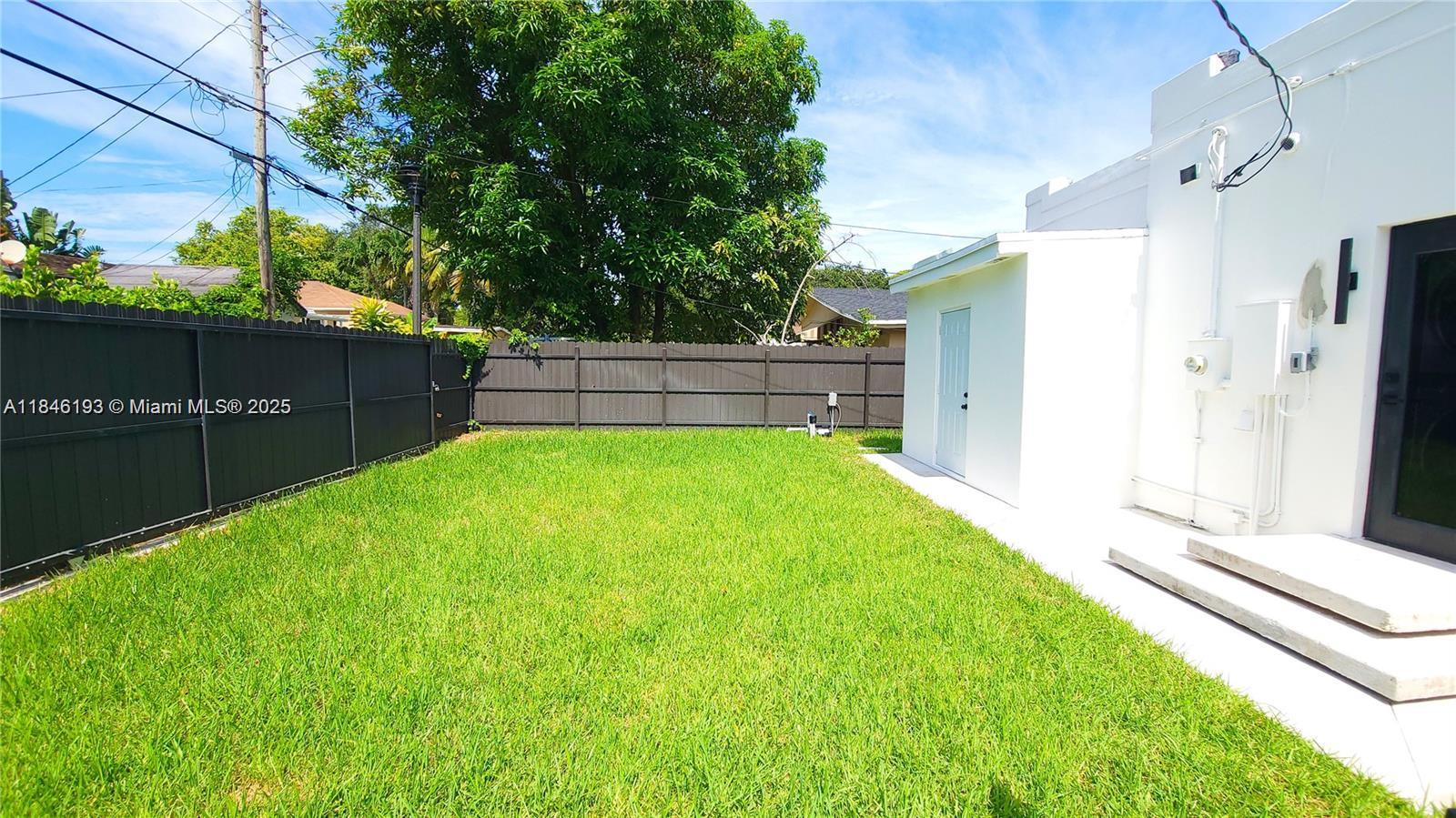 819 NW 48th St