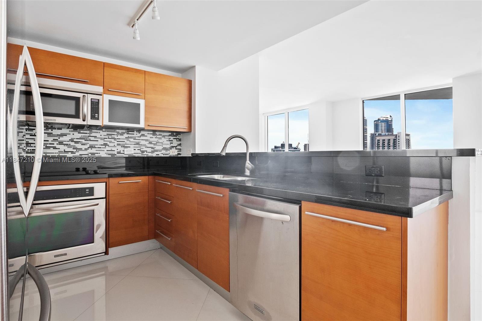 253 NE 2nd St # 3602