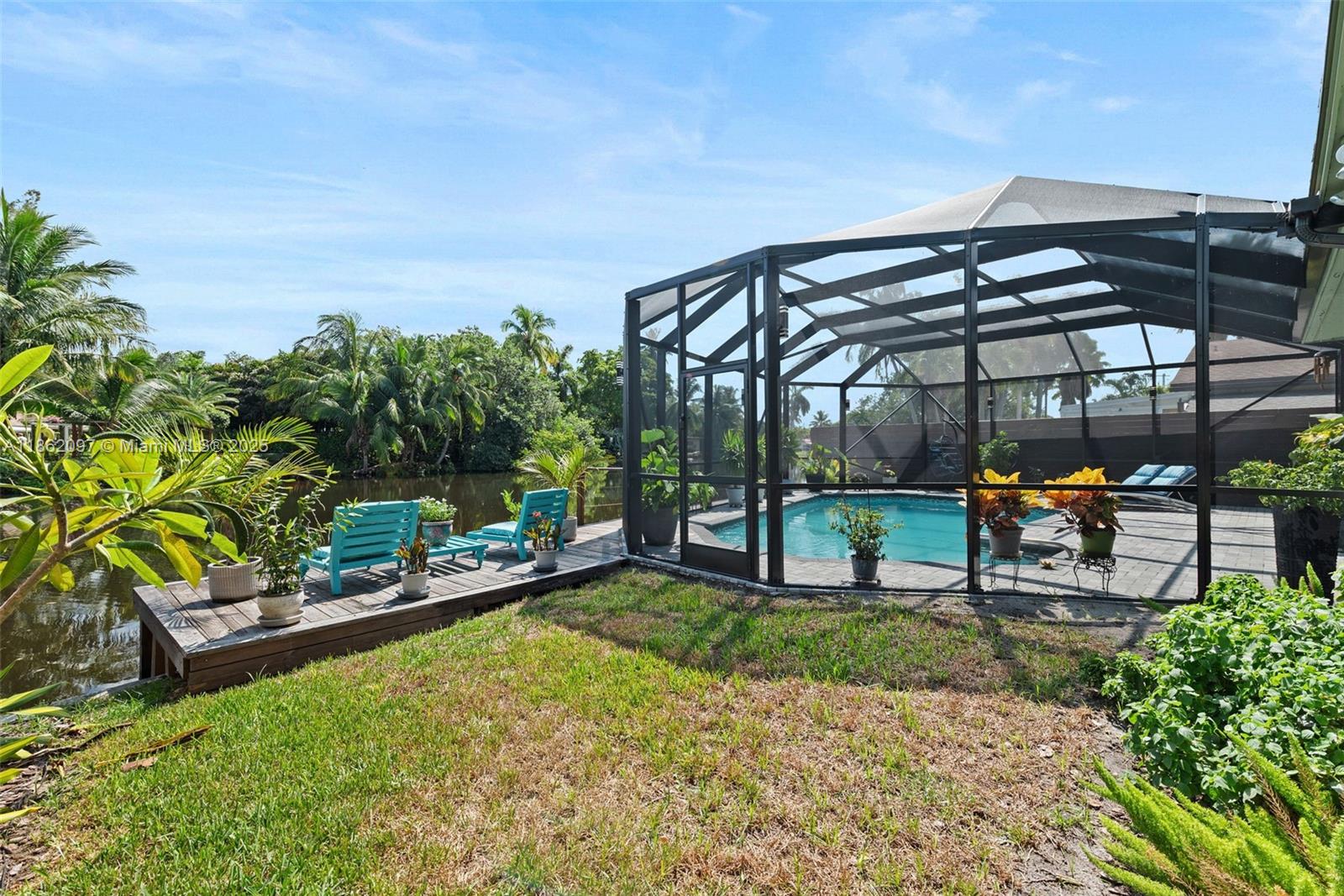 735 NW 35th St