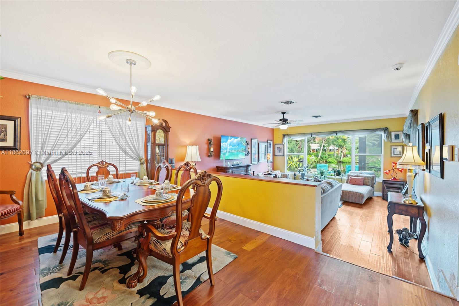 735 NW 35th St