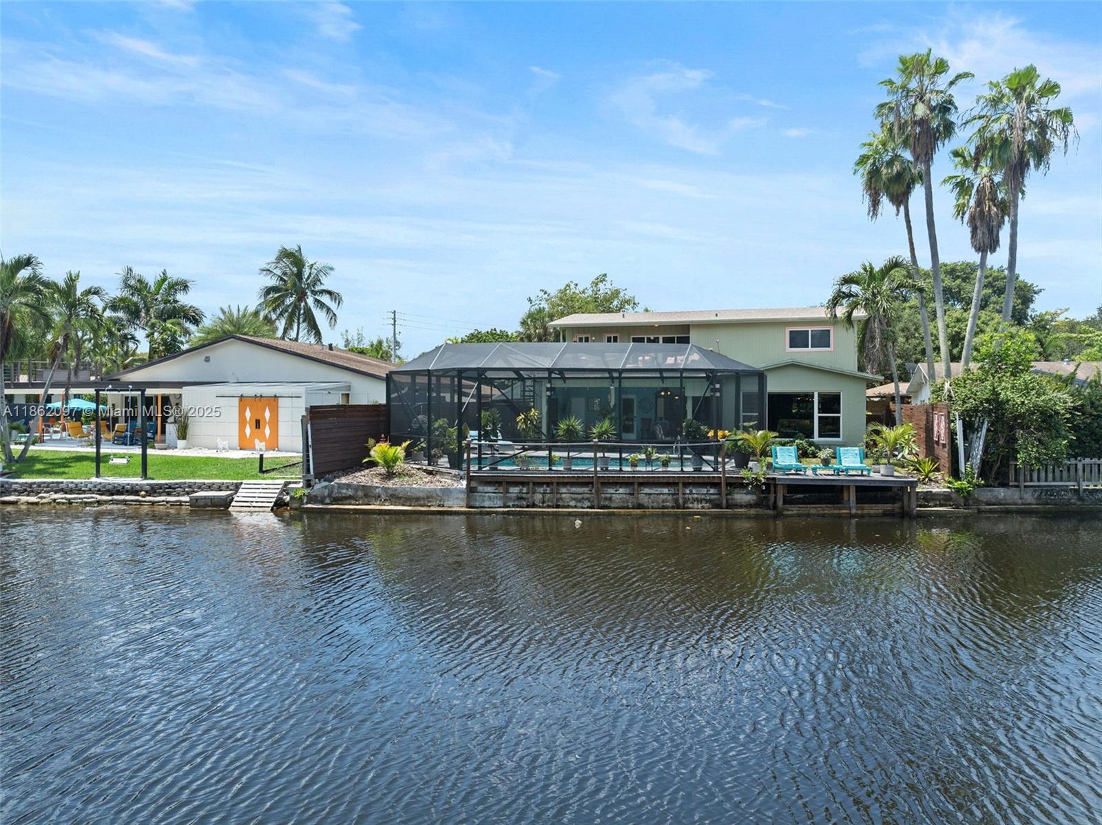 735 NW 35th St