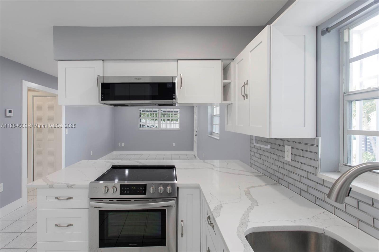 1027 NW 28th Ave