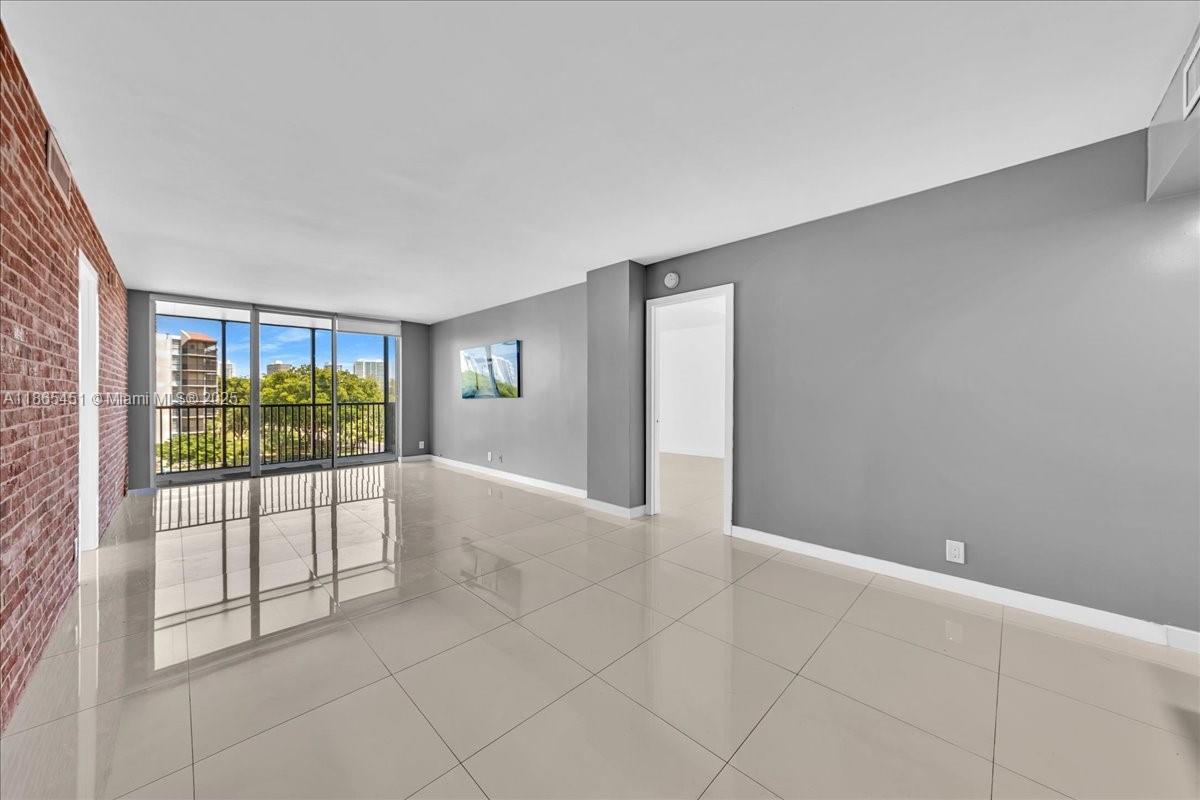 3101 N Country Club Dr # 512