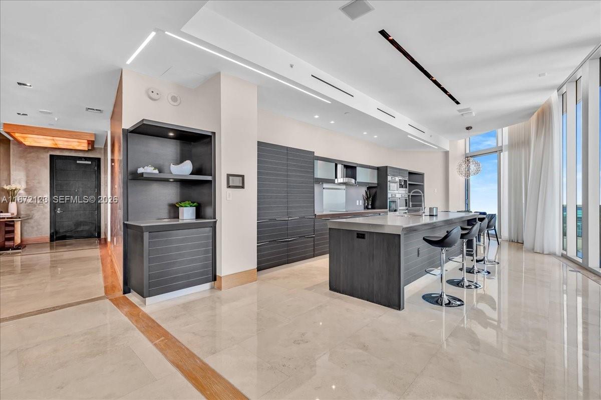 200 Biscayne Boulevard Way # 5401 Unit: PH 5401