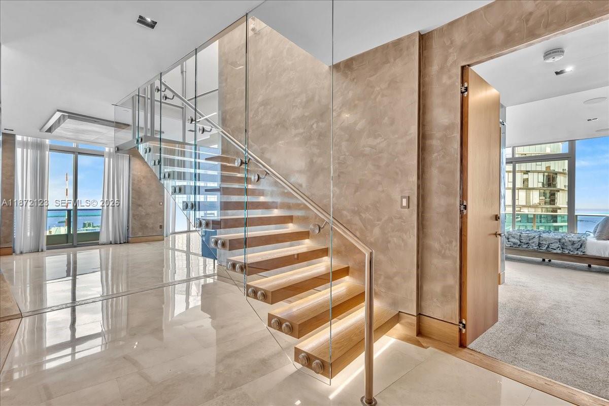 200 Biscayne Boulevard Way # 5401 Unit: PH 5401