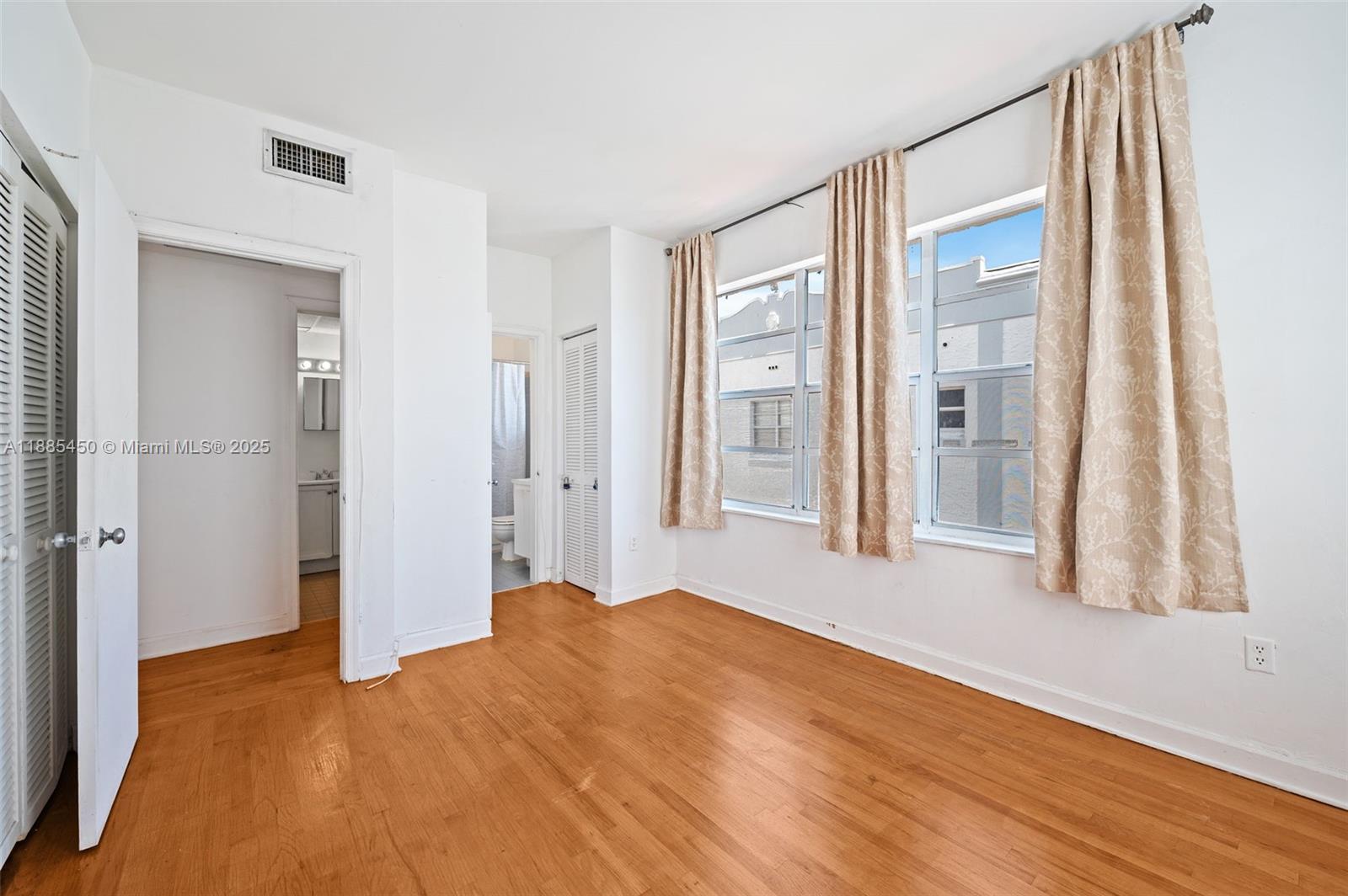 1200 Euclid Ave # 301