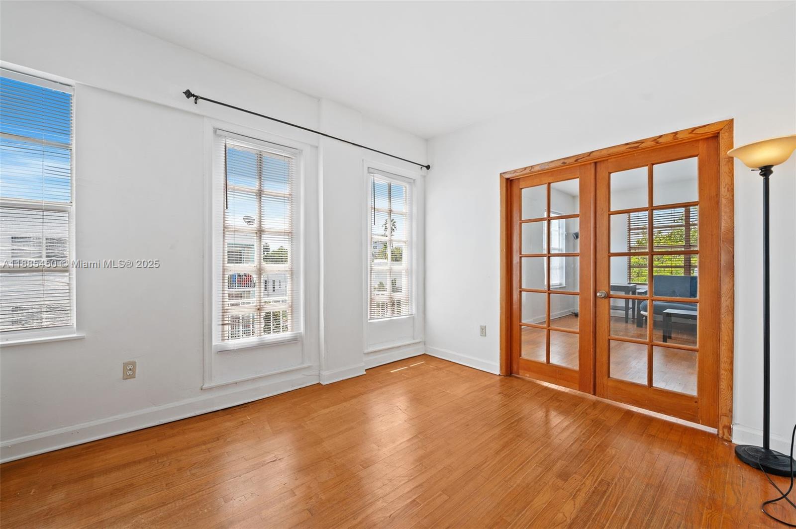 1200 Euclid Ave # 301