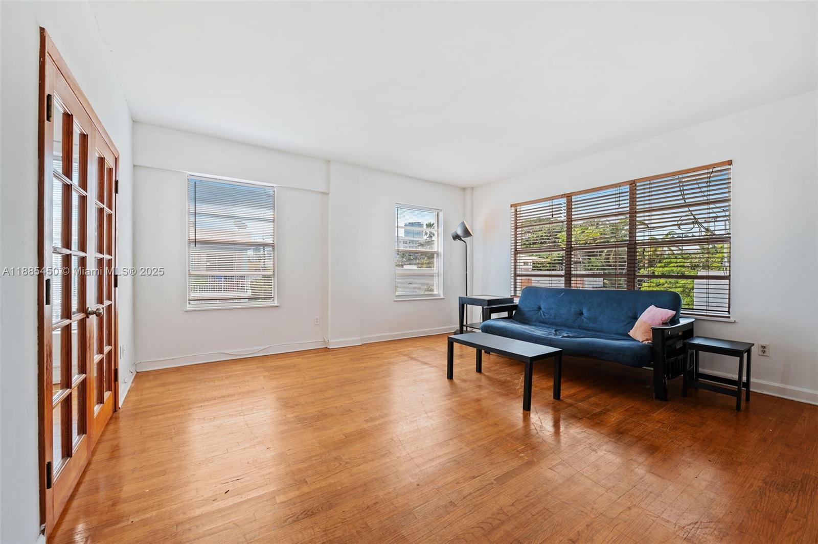 1200 Euclid Ave # 301