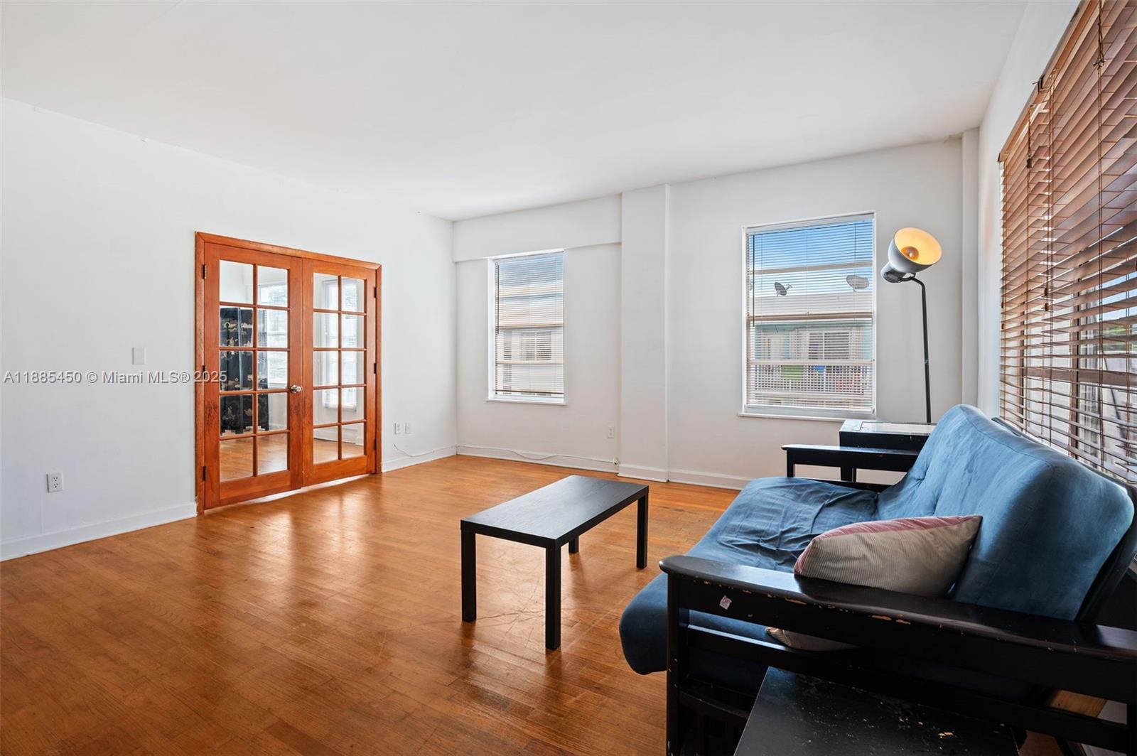 1200 Euclid Ave # 301
