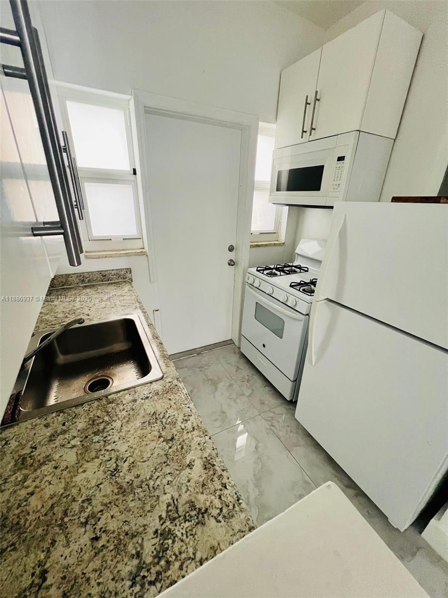 1606 Jefferson Ave # 4