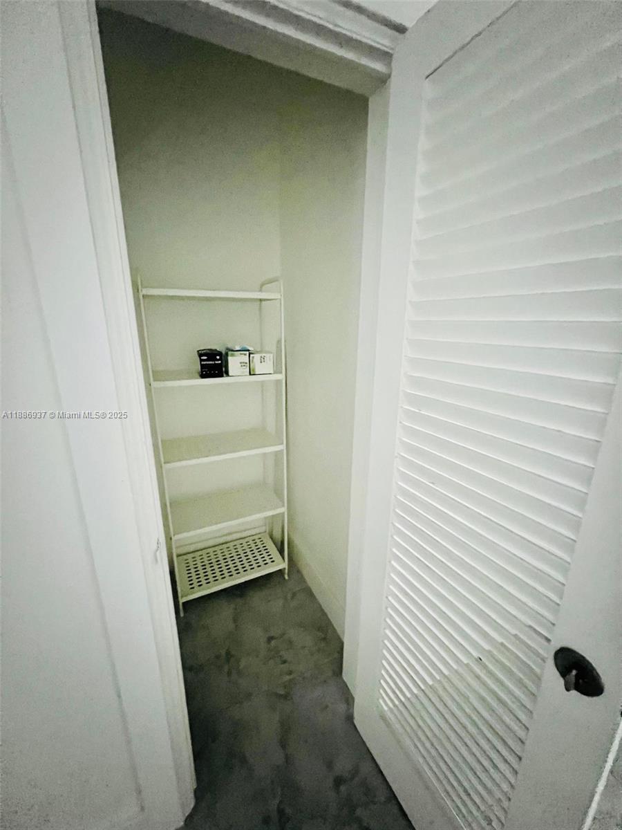 1606 Jefferson Ave # 4