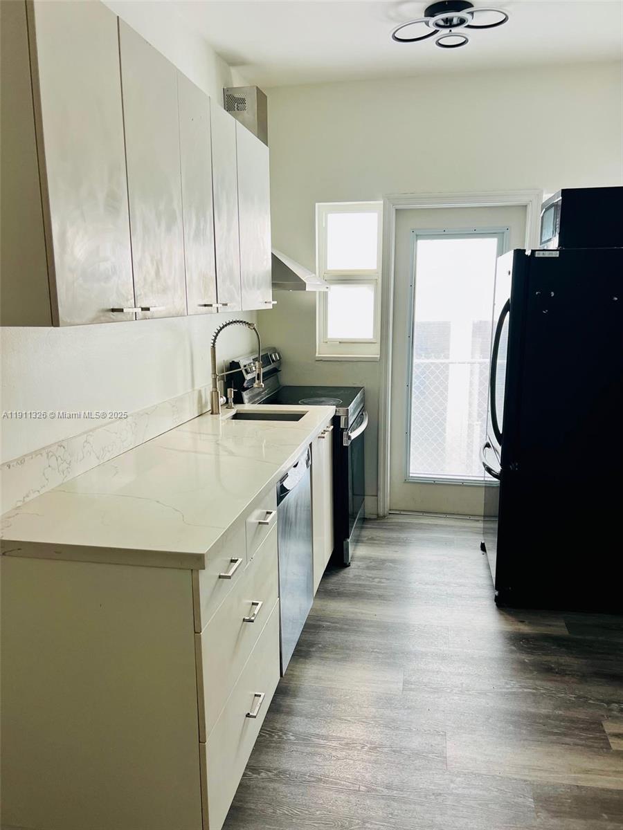 1606 Jefferson Ave # 6