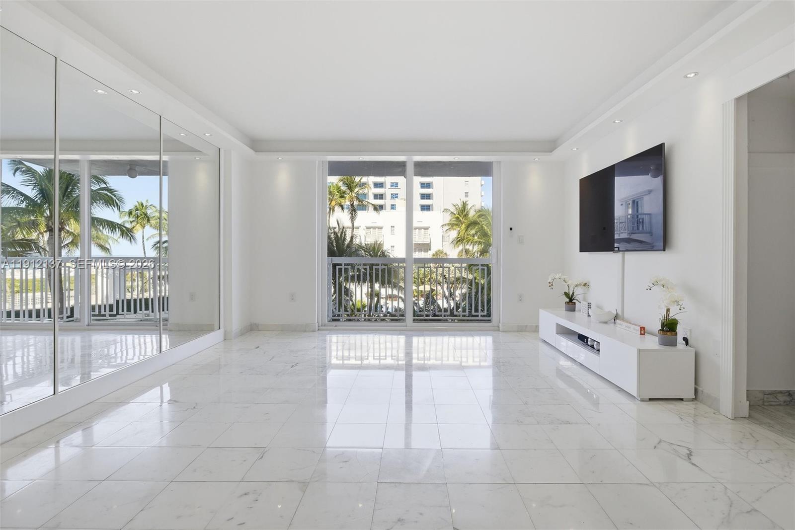 401 Ocean Dr # 319