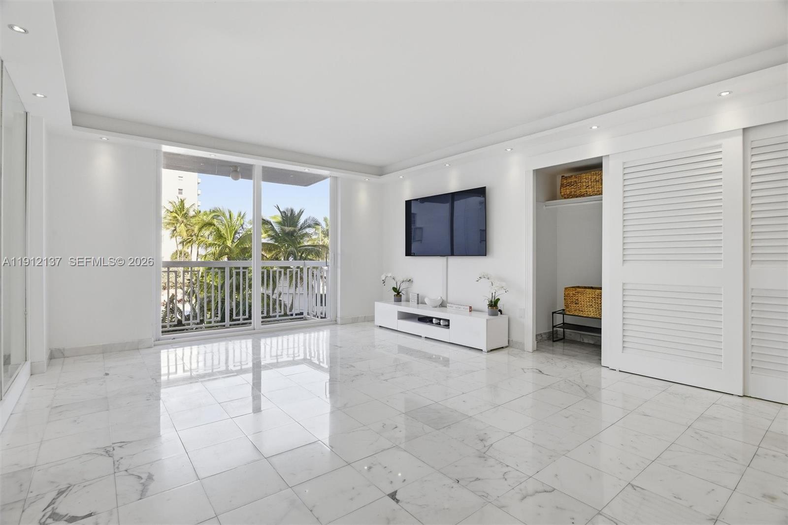 401 Ocean Dr # 319