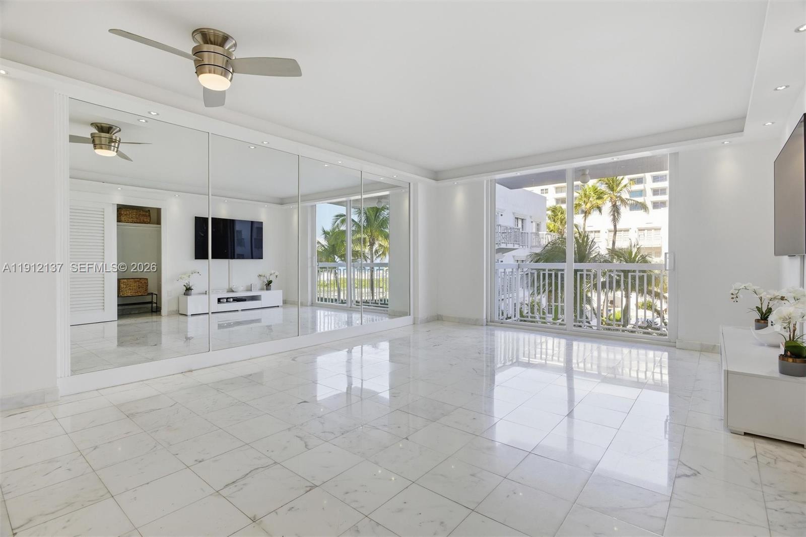 401 Ocean Dr # 319