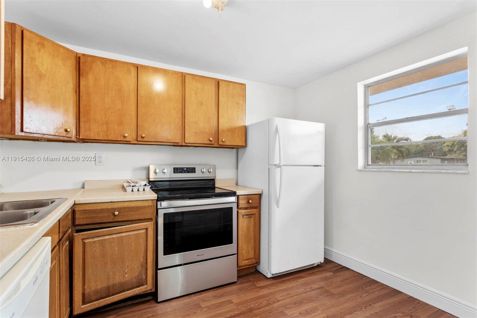 19305 NE 2nd Ave # 2308