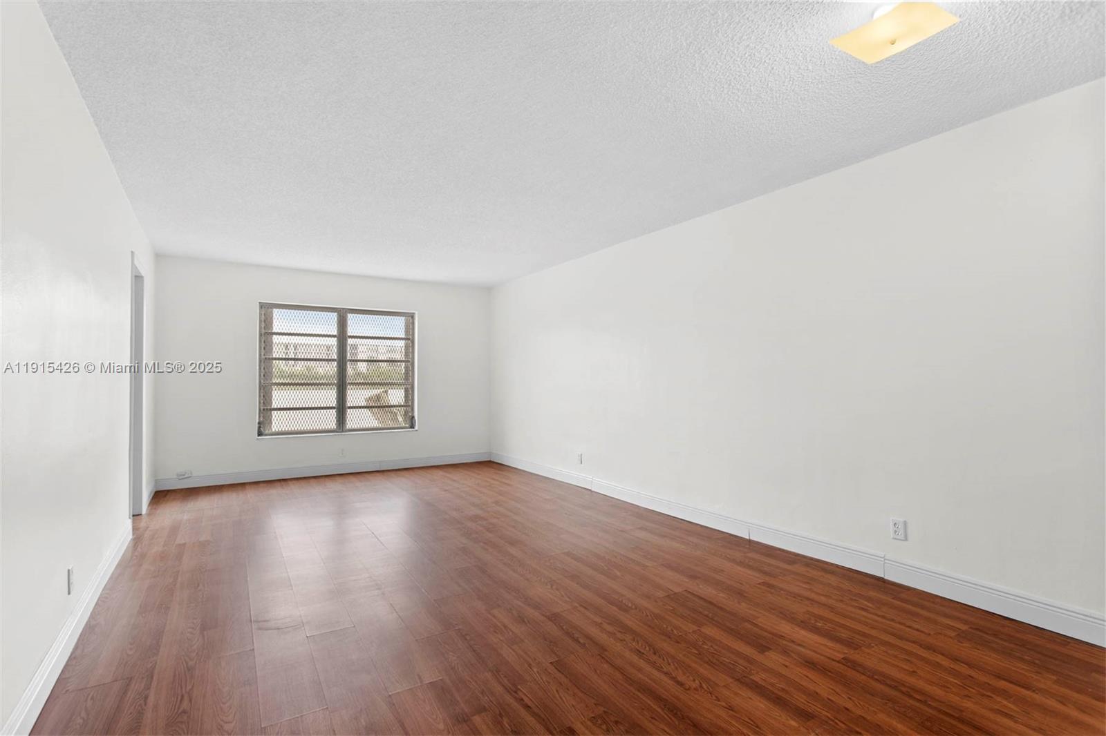 19305 NE 2nd Ave # 2308