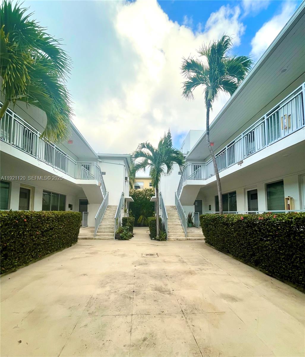 8021 Abbott Ave