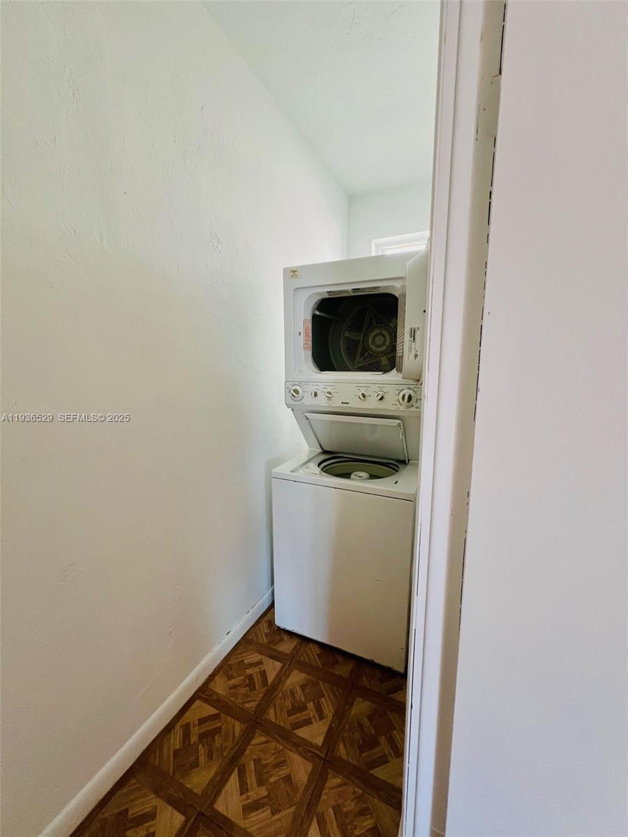 1606 Jefferson Ave # 8