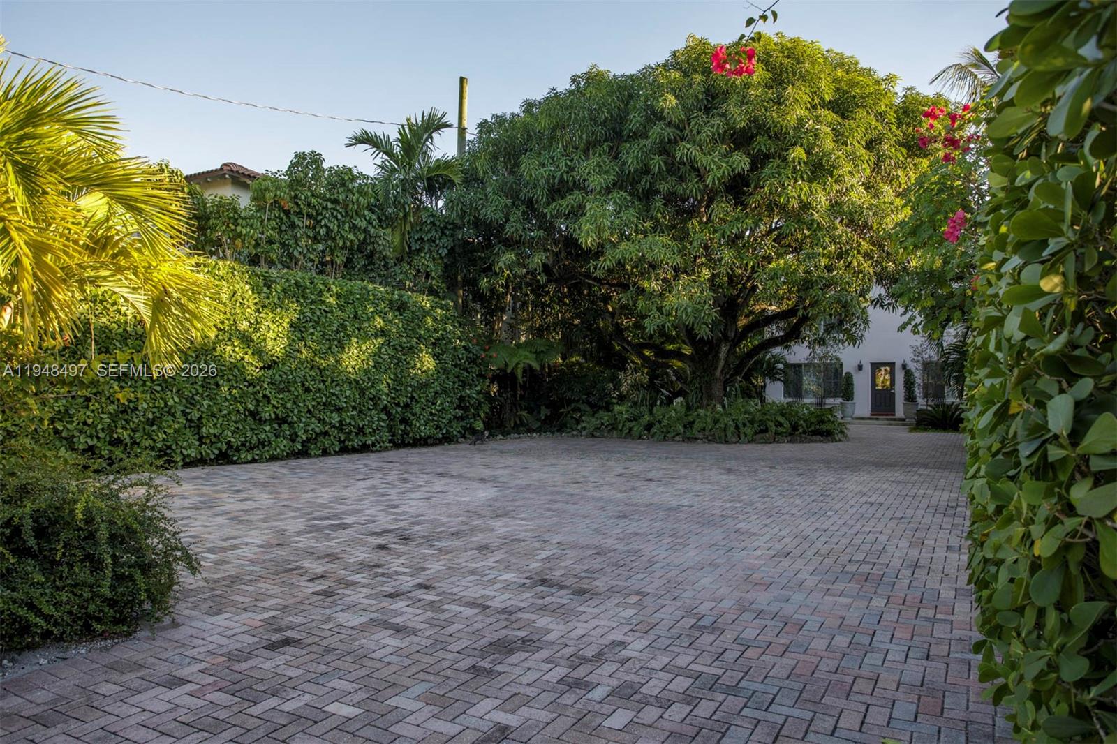 1360 SW 14th St