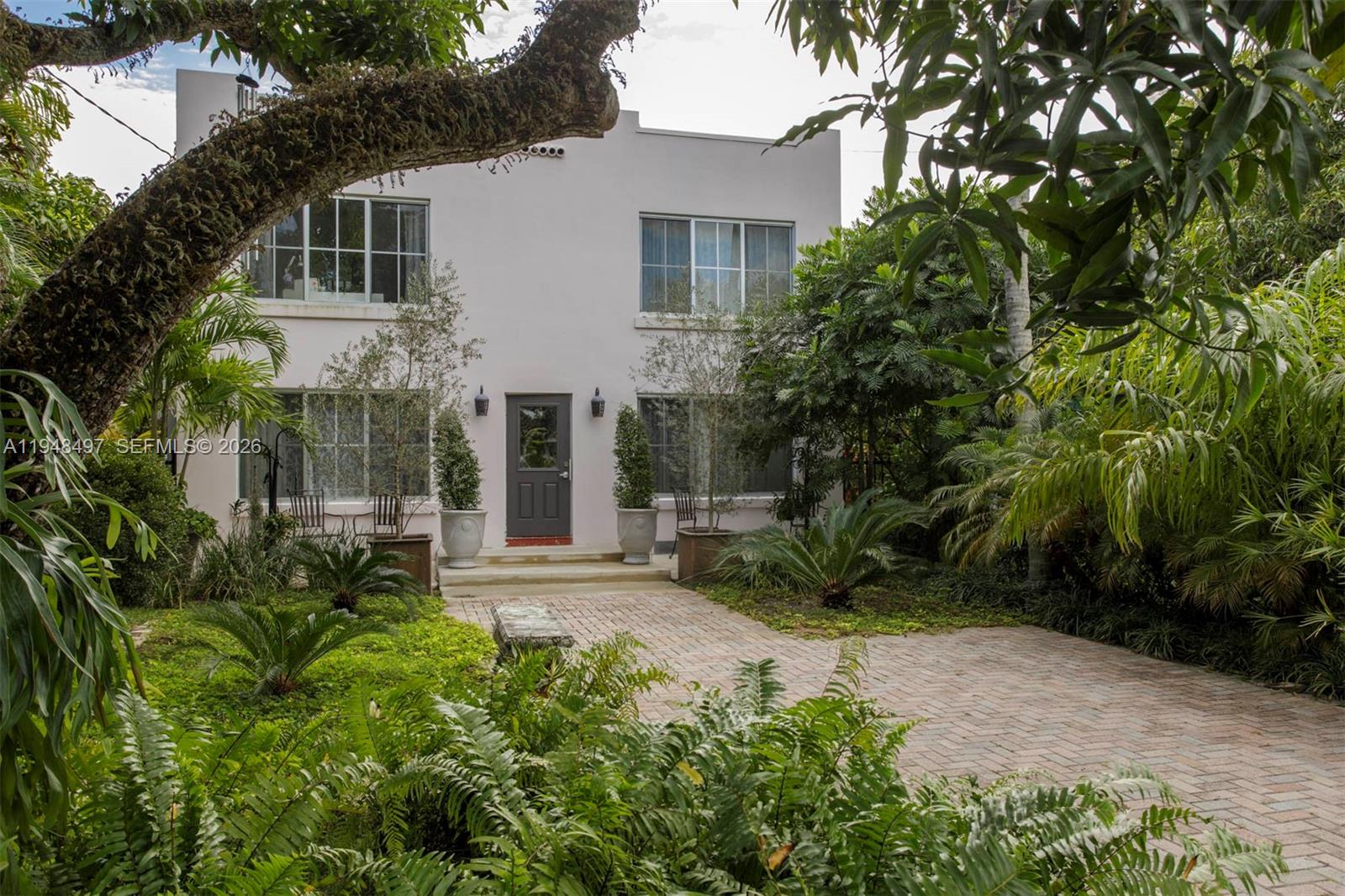 1360 SW 14th St