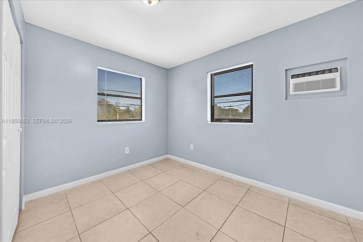 365 NW 8th St # 304