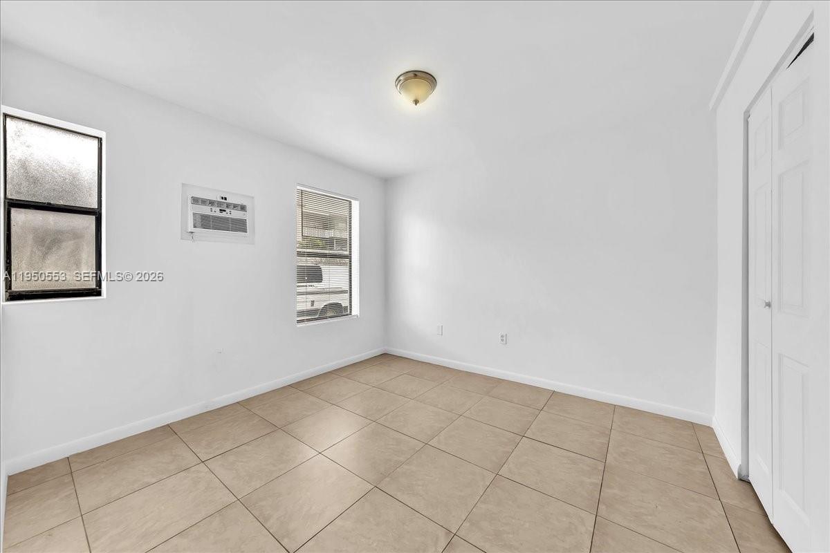365 NW 8th St # 304
