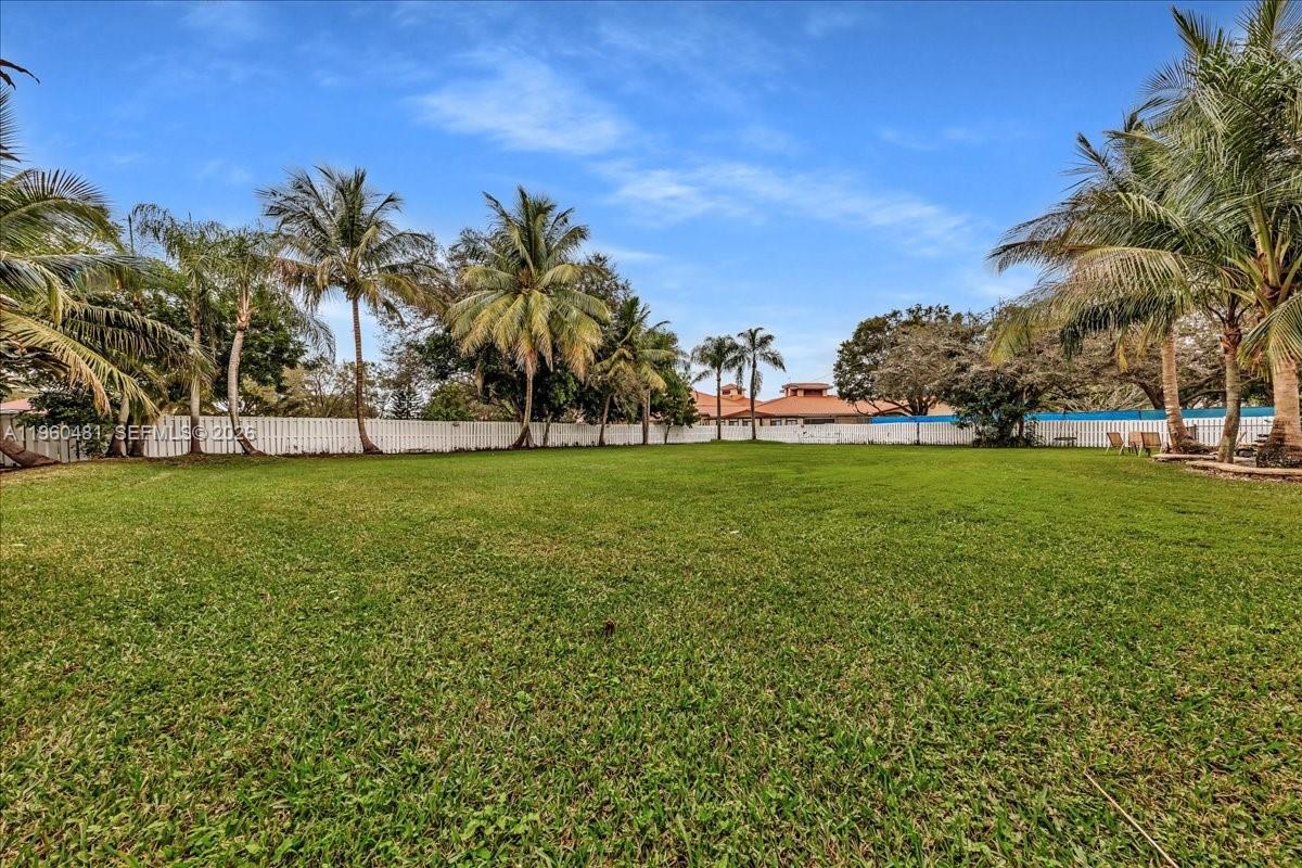 13801 Alexandria Ct