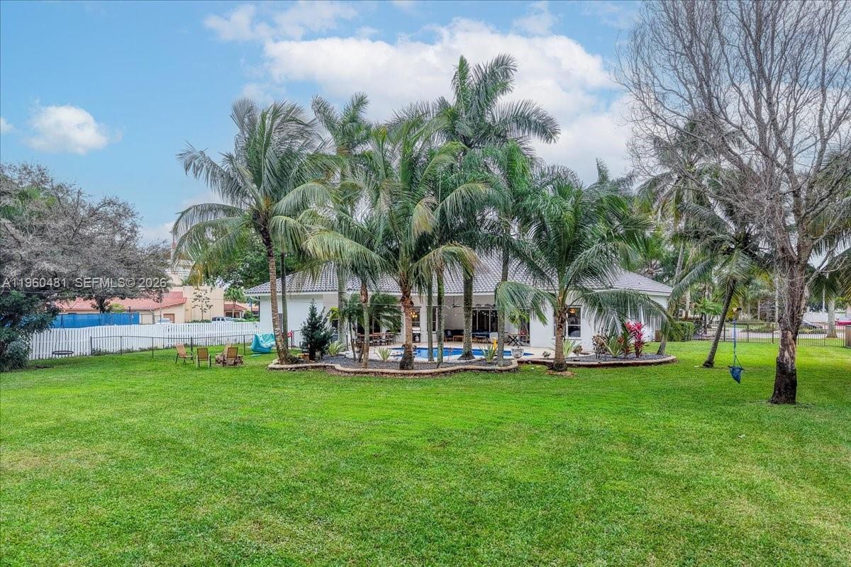 13801 Alexandria Ct
