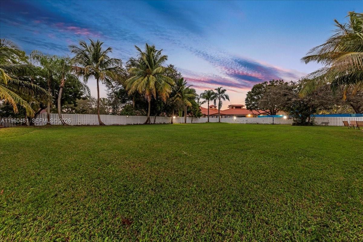 13801 Alexandria Ct