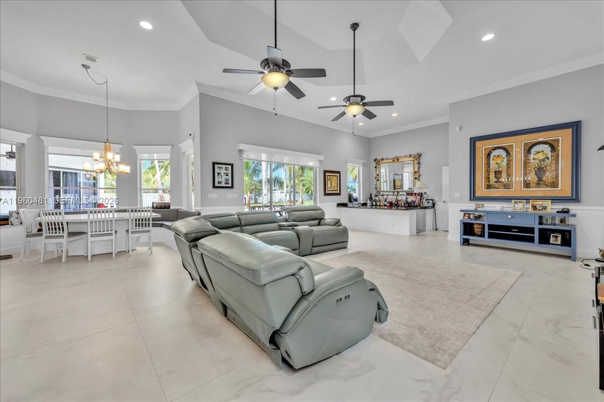 13801 Alexandria Ct