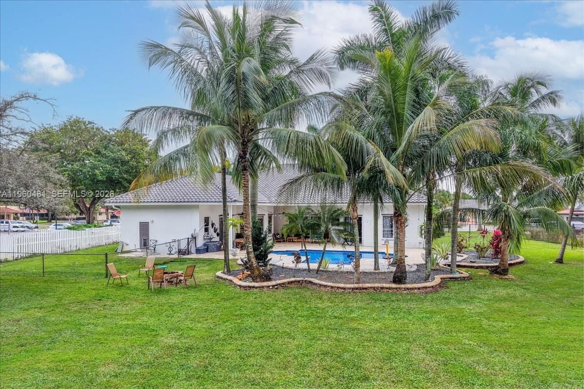 13801 Alexandria Ct