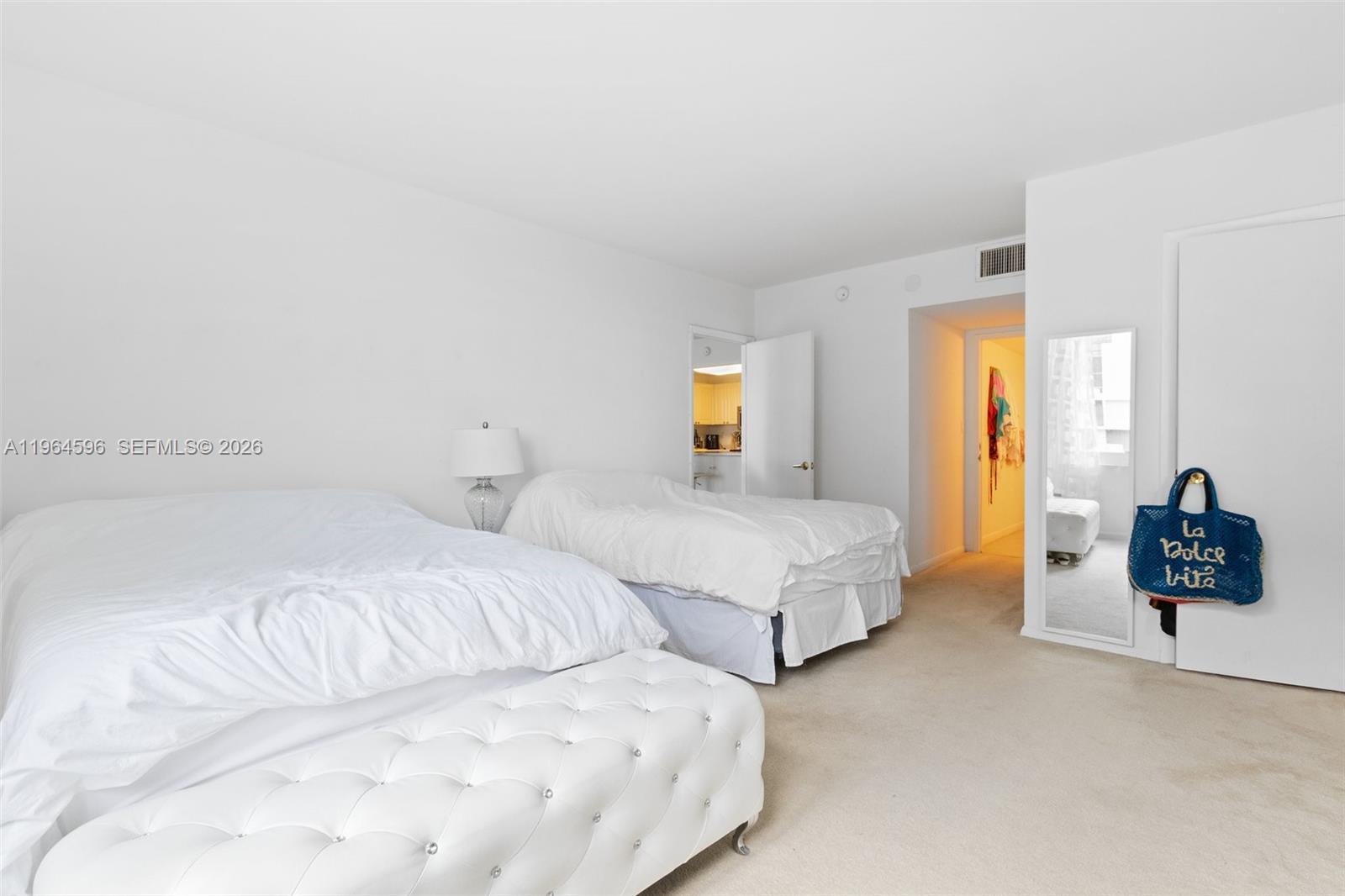 2301 Collins Ave # 504
