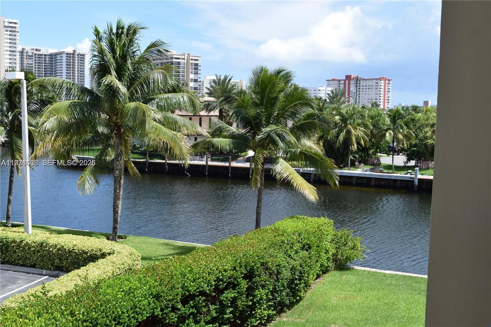 301 Golden Isles Dr # 302