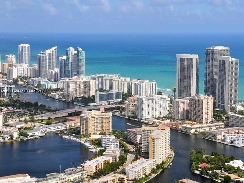 301 Golden Isles Dr # 302