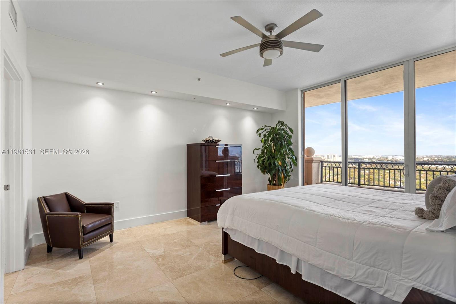 3232 SW 22nd Ter # 2002 Unit: PH 2002