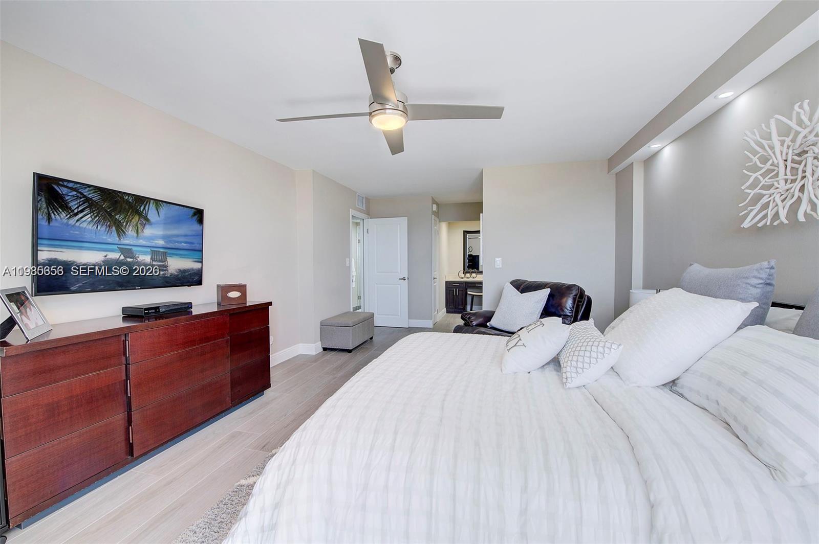 1600 S Ocean Dr # 6H