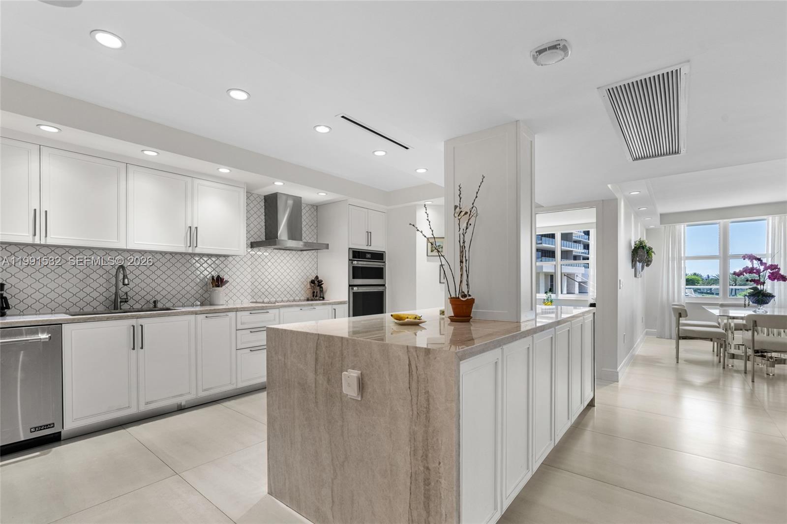 9801 Collins Ave # 5R