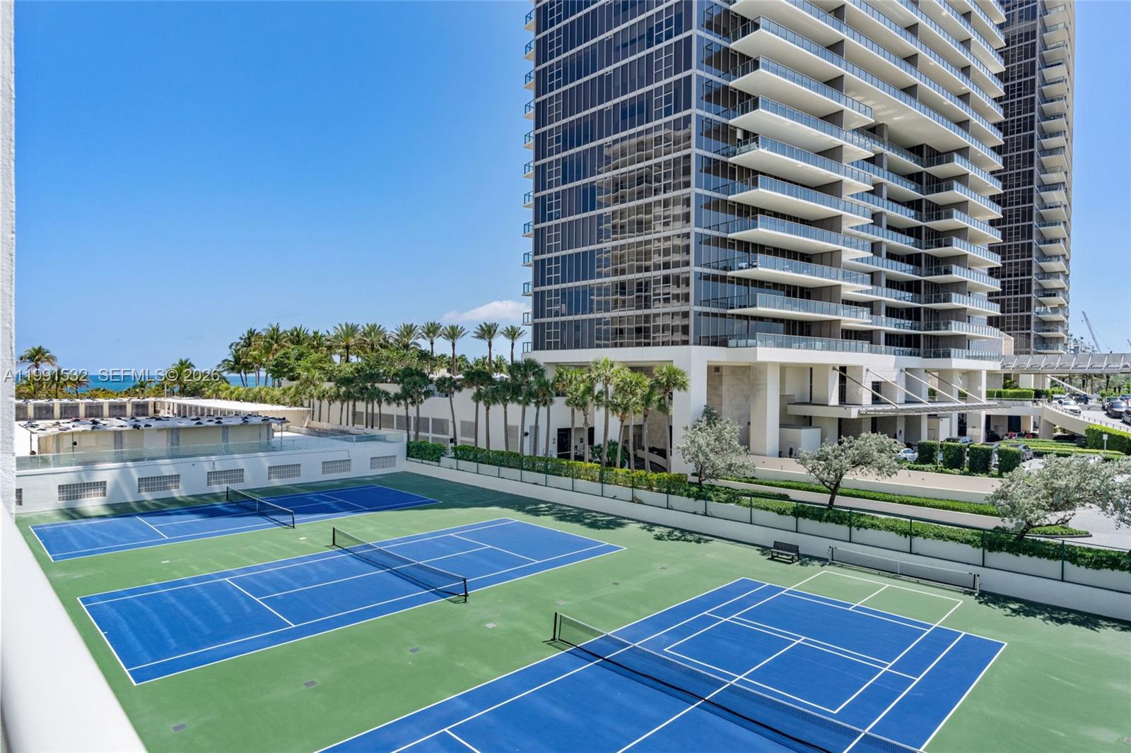9801 Collins Ave # 5R