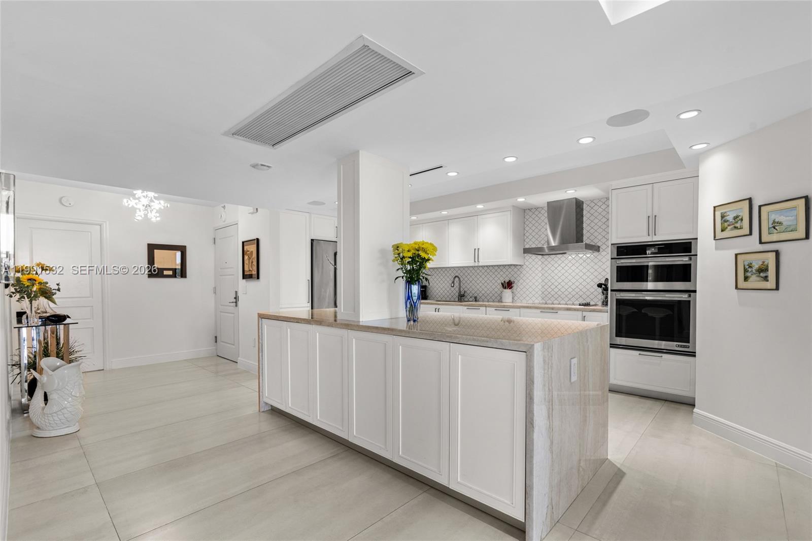 9801 Collins Ave # 5R