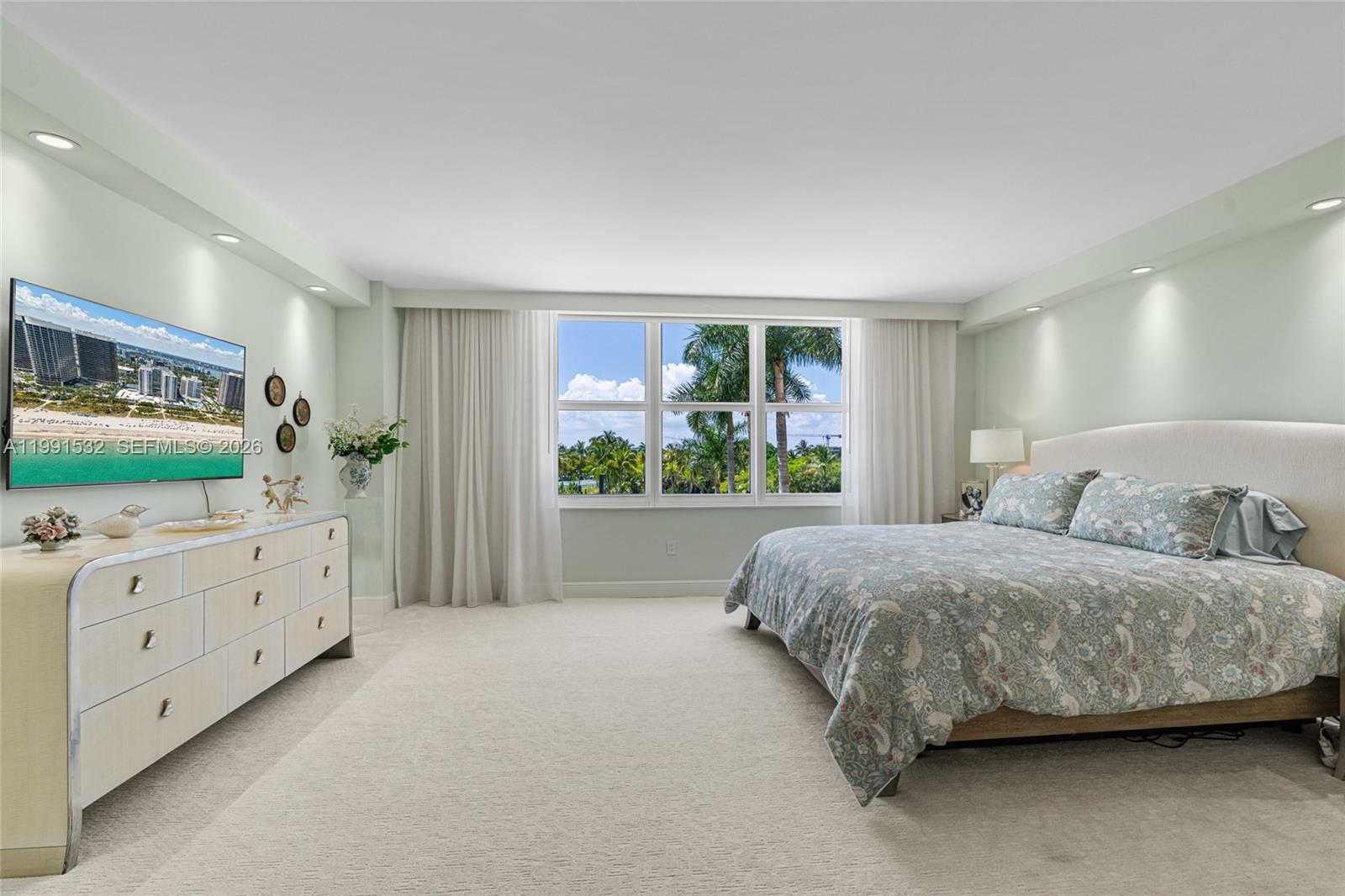 9801 Collins Ave # 5R