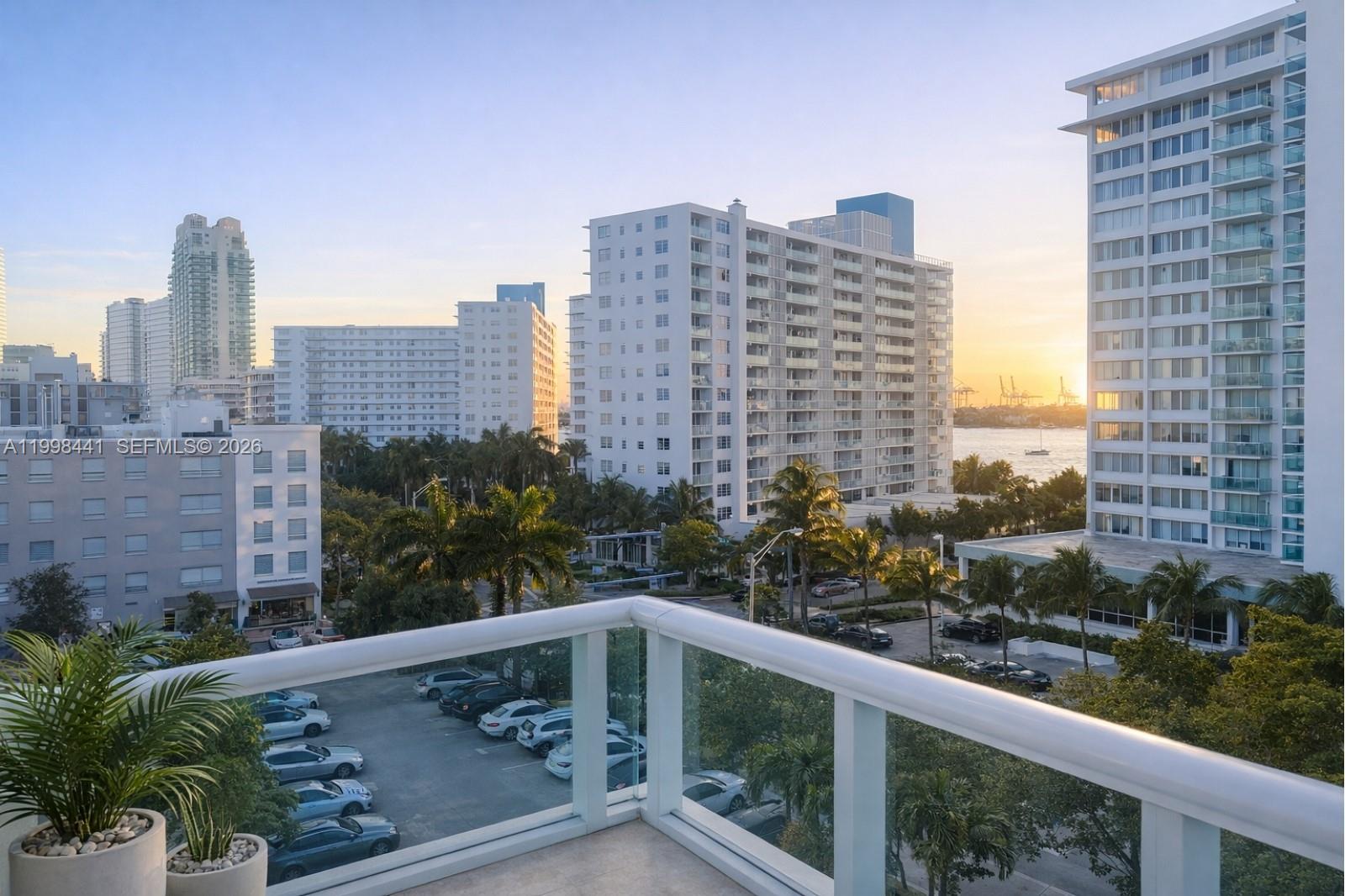 1035 West Ave # 707