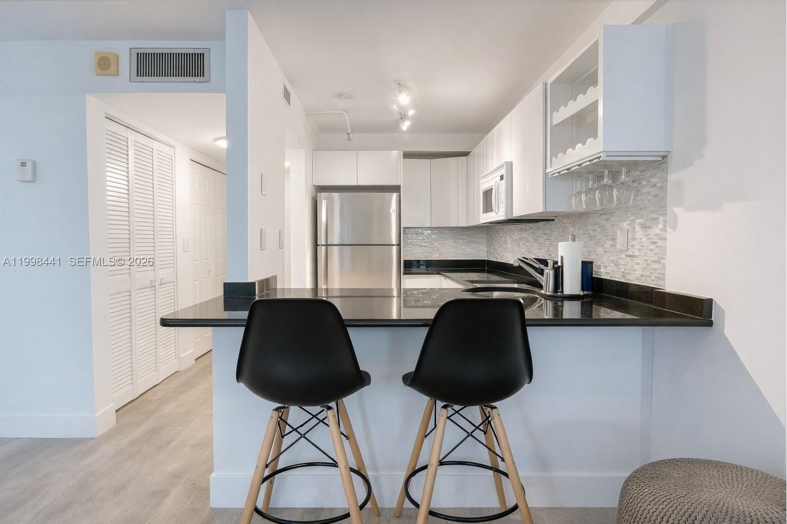 1035 West Ave # 707