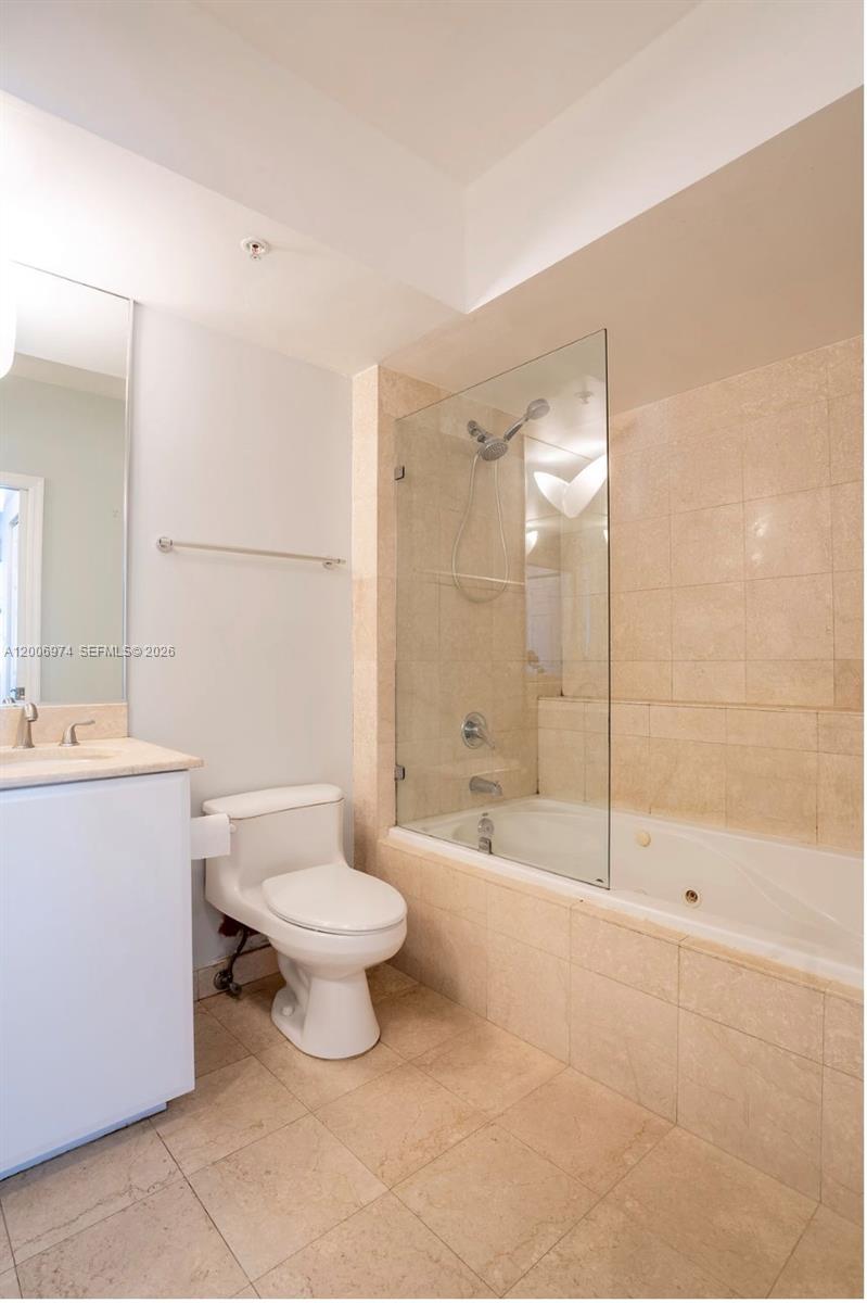 151 Michigan Ave # 533