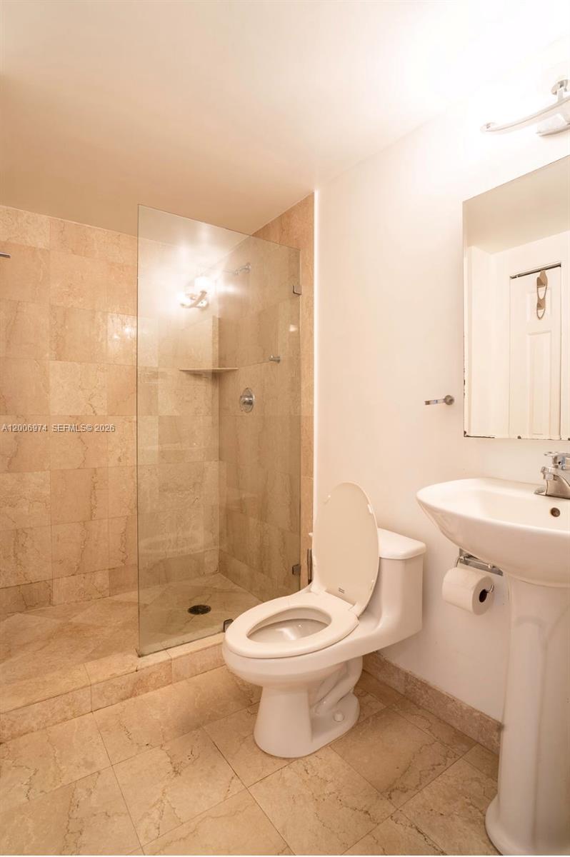 151 Michigan Ave # 533
